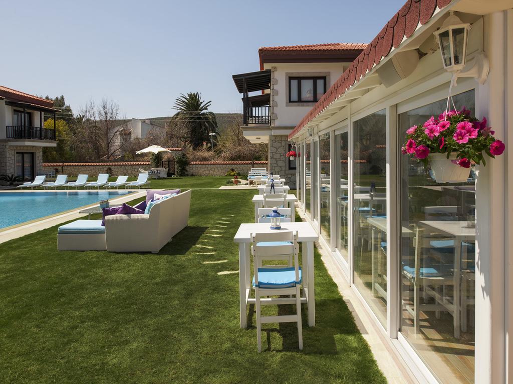 Mara Bahce Alaçatı Luaran gambar